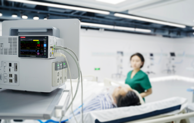 Monitor K1 en uso en un entorno clínico hospitalario