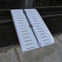 Rampa portátil de aluminio, accesibilidad y comodidad en movimiento — vista 5