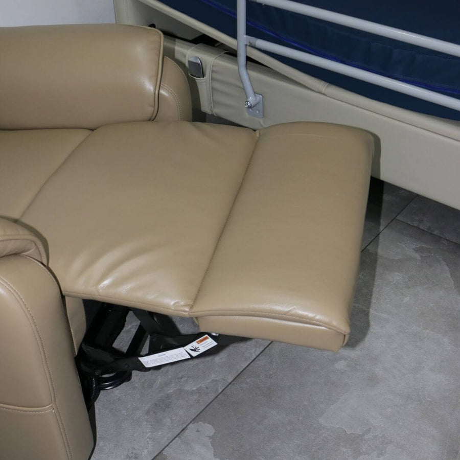 Detalle del reposapiés extendido del sillón 9188